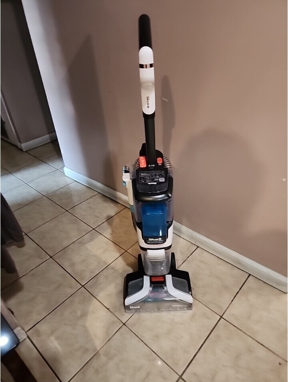 Shark EX201 CarpetXpert Upright Carpet
